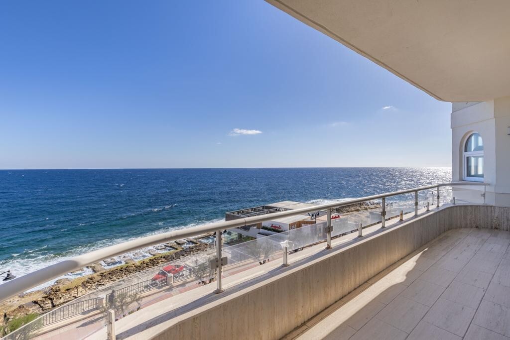 sliema-apartment-to-let-christies-malta